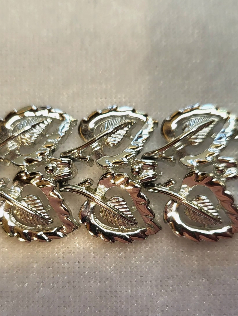 Vintage Coro Pegasus Leaf Link Bracelet - Picture 3 of 4